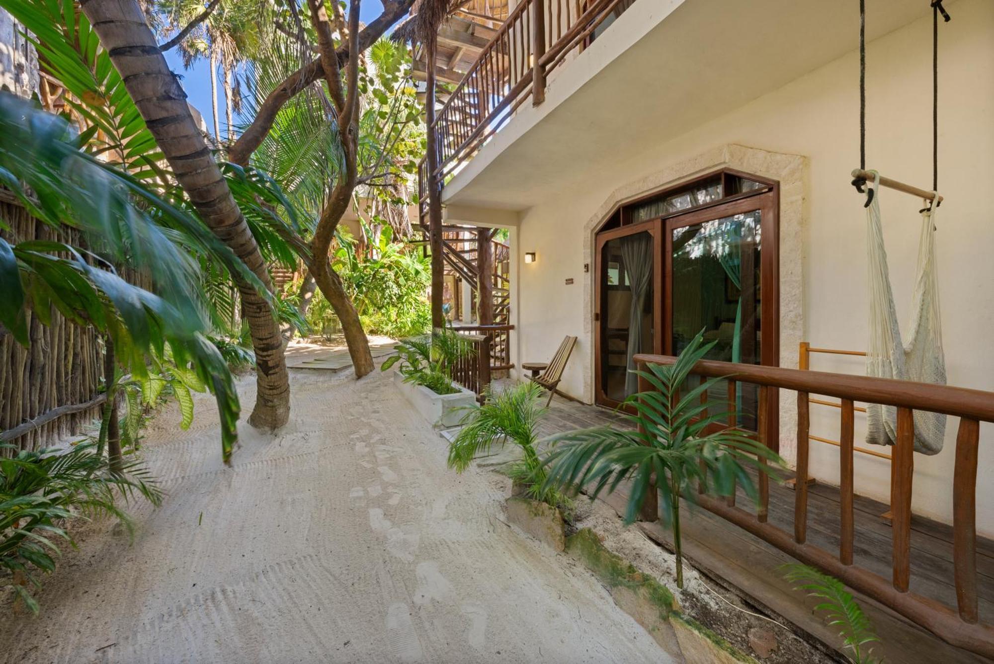 Playa Canek Beachfront Eco Hotel 4*